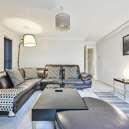 Top Floor Sandbanks Apartment With Free Parking Just Minutes From The Beach And Bars Canford Cliffs Extérieur photo